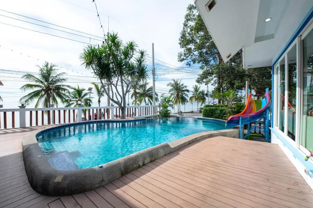 ซีวิวพูลวิวล่า บางเสร่